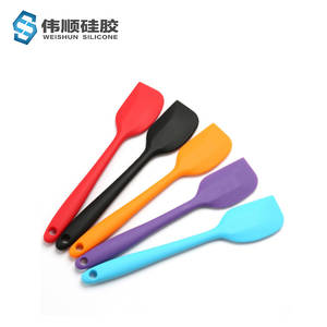 硅膠廚具耐高溫嗎，硅膠廚具知識分享【行業(yè)百科】